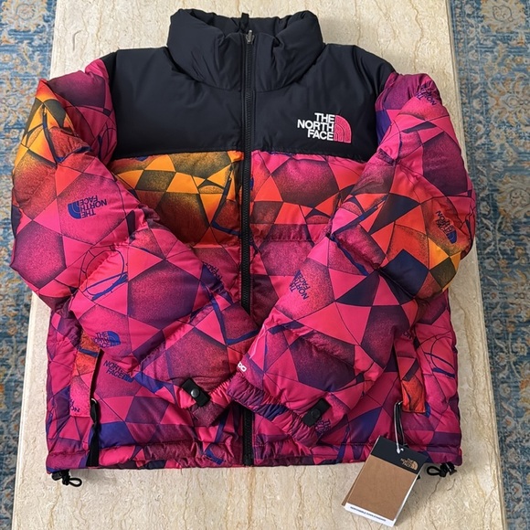NWT New Womens North Face 1996 Print Retro Nuptse 700 Down Hooded Jacket - Picture 2 of 7